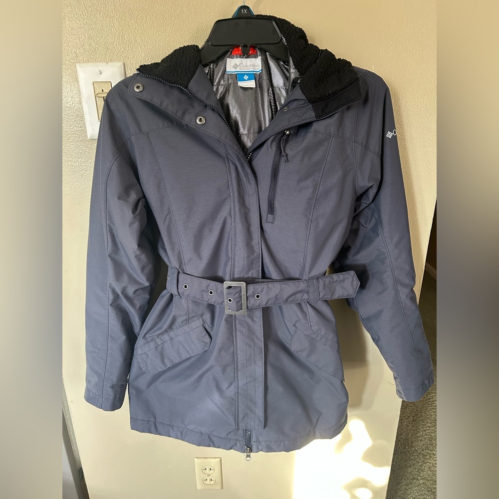 Columbia Women’s Belted Omni-Heat Winter Coat Size Medium